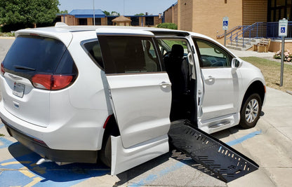 CHRYSLER PACIFICA FR CONVERSIONS SE