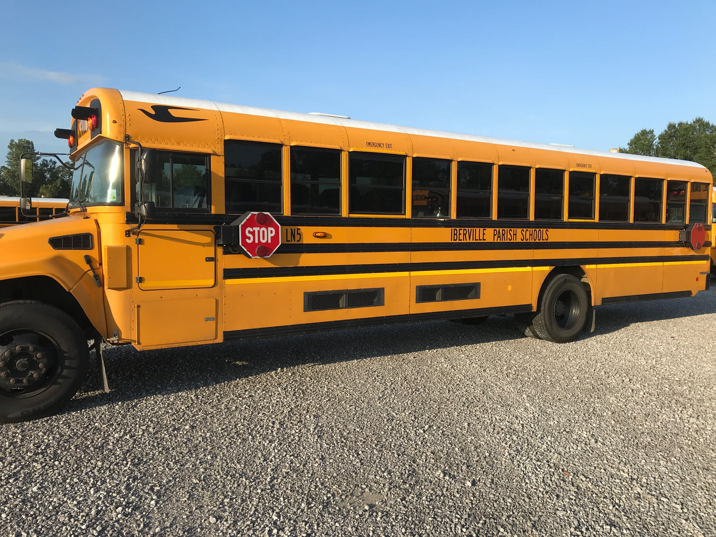 NF383040