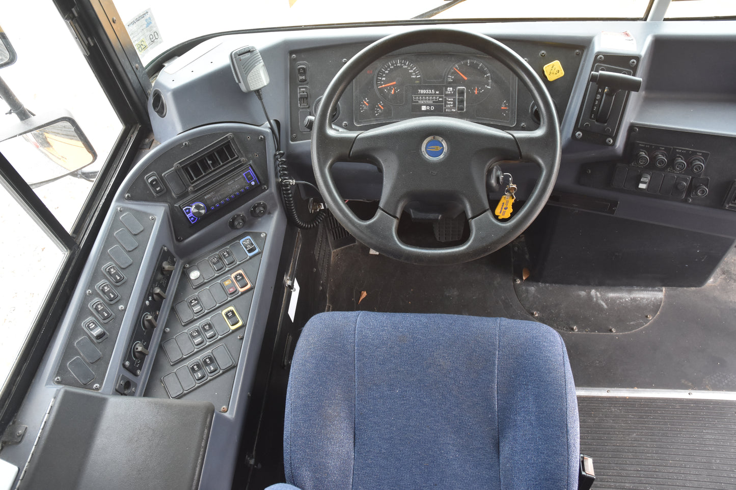 LF365687